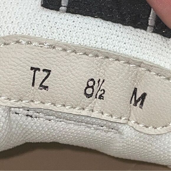 Salvatore Ferragamo Men’s Size 8.5 US Sneakers Gancini Icon Trainers Shoes - Picture 3 of 10